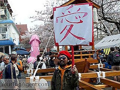 7 Hal Yang Perlu Anda Ketahui Tentang Festival Phallus Jepang