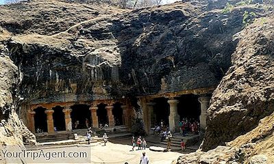인도 뭄바이에있는 Elephanta Caves의 간략한 역사