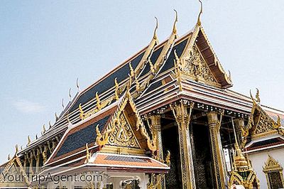 Eine Kurze Geschichte Des Großen Palastes In Bangkok