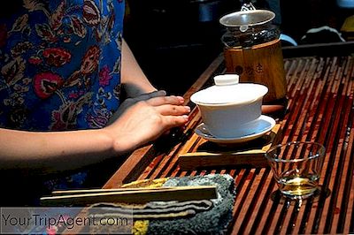 Tất Cả Mọi Thứ Bạn Cần Biết Về Mua Trà Ở Hồng Kông