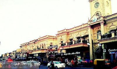 Chợ Hazratganj: Trung Tâm Lucknow, Ấn Độ