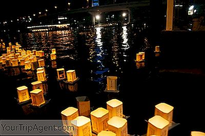 ประวัติความเป็นมาของ Toro Nagashi, เทศกาลโคมไฟเรืองแสงของประเทศญี่ปุ่น