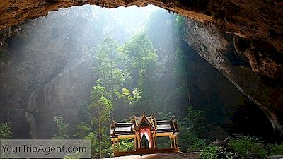 De Vakreste Grottene I Thailand