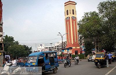 Hay Que Probar Los Alimentos En Dehradun, Uttrakhand