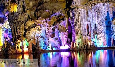 Reed Flüt Mağarası: Guilin, Çin'In Büyülü Renkli Mağarası