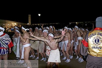 สิ่งที่คุณควรทราบเกี่ยวกับงาน Naked Festival ของประเทศญี่ปุ่น