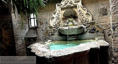 Brève Histoire De La Casa Santo Domingo, Antigua Guatemala