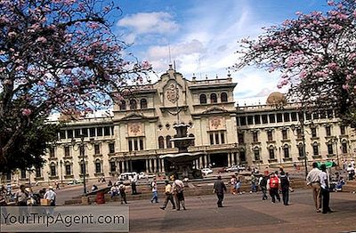 Stručná Historie Města Palacio Nacional De La Cultura V Guatemale