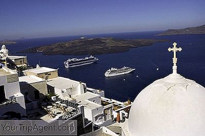 10 ล่องเรือที่ดีที่สุดในและรอบ ๆ กรีซ