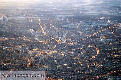 10 Barras De Quadril Que Não Vão Quebrar O Banco Em Moscou, Rússia