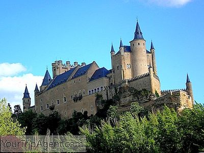 Les 10 Plus Beaux Châteaux D'Espagne