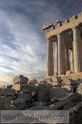 15 เรื่องตลกเฉพาะชาวกรีกโบราณเท่านั้นที่สามารถบอกได้