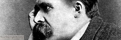 5 Teks Penting Oleh Friedrich Nietzsche Yang Harus Anda Baca