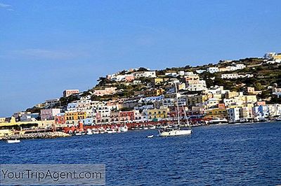 De Bedste Steder At Bo I Ponza, Italien