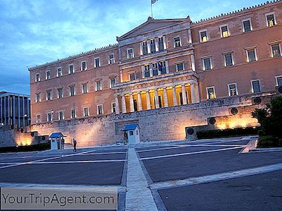 En Kort Historie Om Syntagma-Pladsen, Athen