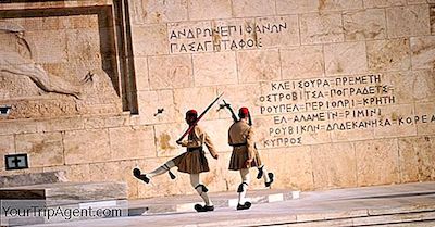 ギリシャ語のFustanellaの簡単な狩猟歴史