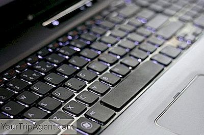 スイスはインターネットを発明しましたか？