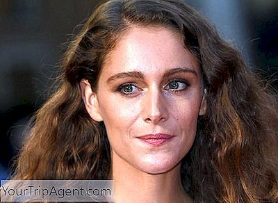 你需要知道的关于Chloé''Nomade'Star Ariane Labed的一切