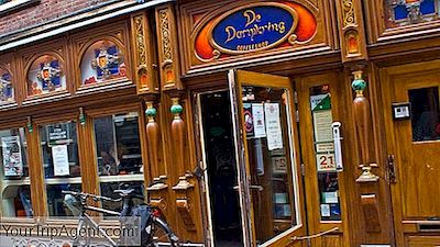 En Guide Til Amsterdams Coffeeshop Etiquette