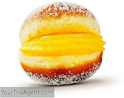 Hier Is Waarom Je De Bola De Berlim Van Portugal Moet Uitproberen Tijdens Je Volgende Reis Naar Portugal