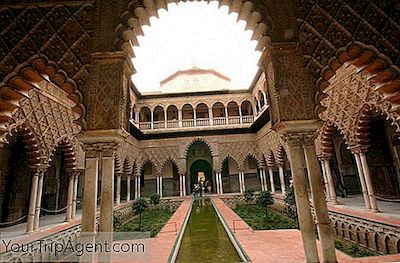 1 분 안에 세비야의 Alcázar의 역사