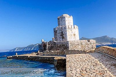 De Smukkeste Slotte I Grækenland
