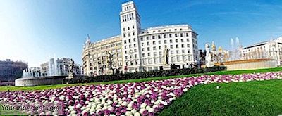 Las Plazas Más Famosas De Barcelona