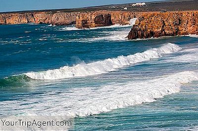 Algarve'Deki En Çarpıcı Sahil Kasabası