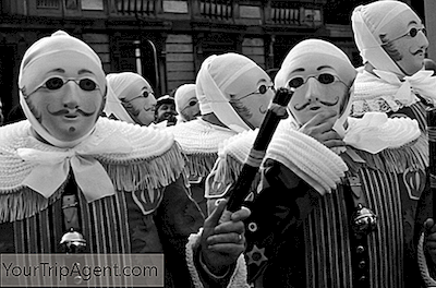 Descoperiți Festivalul Mardi Gras Din Belgia Și Escapadele Tradiționale De Folclor