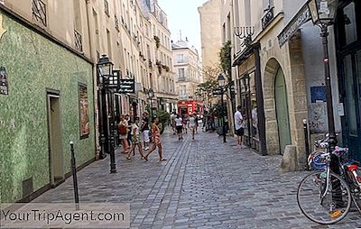 파리 마레 (Le Marais)에 밀레니엄 가이드