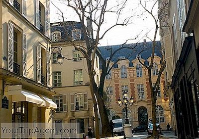 Place De Furstenberg, Quảng Trường Quyến Rũ Nhất Paris
