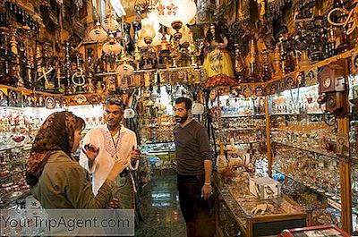 10 Ainutlaatuista Matkamuistoa Ostamaan Iranissa