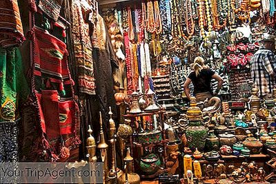 8 Omani-Matkamuistoja Ja Ostoksia Muscatissa