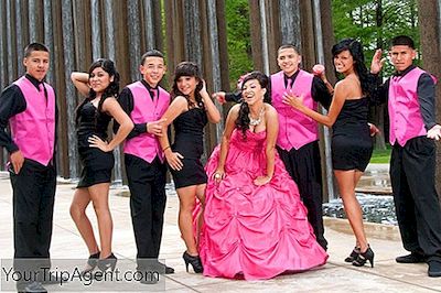 Lyhyt Opas Quinceañera-Perinne