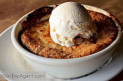 Một Lịch Sử Ngắn Gọn Của Peach Cobbler