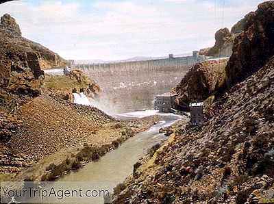 Sejarah Singkat Dam Roosevelt