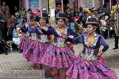 บทนำสู่ Peru'S Vibrant Polleras