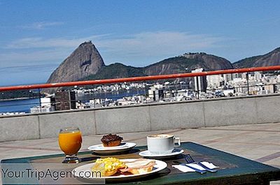 ブラジルの地元のように食べて飲む方法