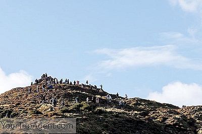Arthur'S Seat, Edinburgh'Un Tarihi Dağ Zirvesi