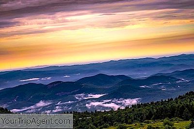 10 เมืองที่สวยที่สุดใน North Carolina