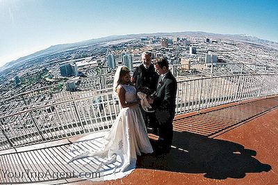United States Nevada Las Vegas Drive Thru Wedding At Little