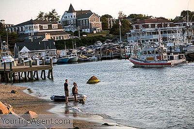 10 Musíte Zkusit Restaurace V Newportu, Rhode Island