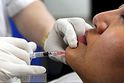 Krása Je Měna Mezi Umělci Z Plastické Chirurgie Společnosti Instagram
