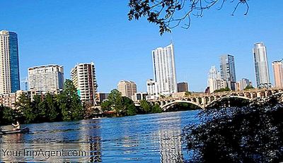 Nơi Tốt Nhất Để Mua Một Món Quà Lưu Niệm Độc Đáo Ở Austin, Texas