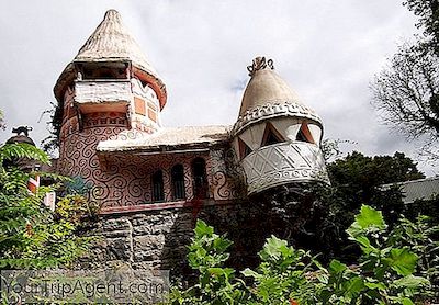 Entdecken Sie Die Ruinen Von New Jerseys Fairytale Gingerbread Castle