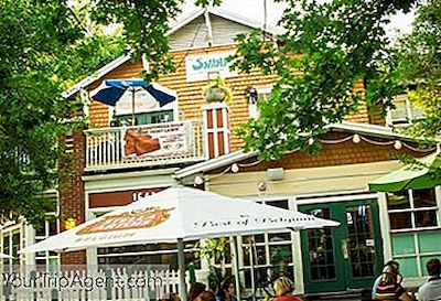 Top 10 Des Restaurants À Gainesville Floride 2018 L Intérieur Des Marais Avec Aimable Autorisation Du Restaurant The Swamp