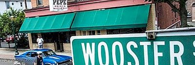 Di Mana Untuk Dapatkan Pizza Clam Putih Terbaik Di New Haven, Connecticut